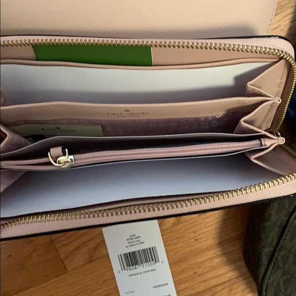 Kate Spade Wallet. Brand New with Tags - Picture 3 of 3